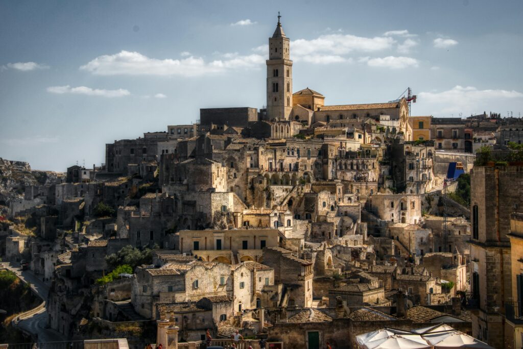 Piano Cammini Marche contributi a fondo perduto fino al 90% per turismo accoglienza e sviluppo territoriale